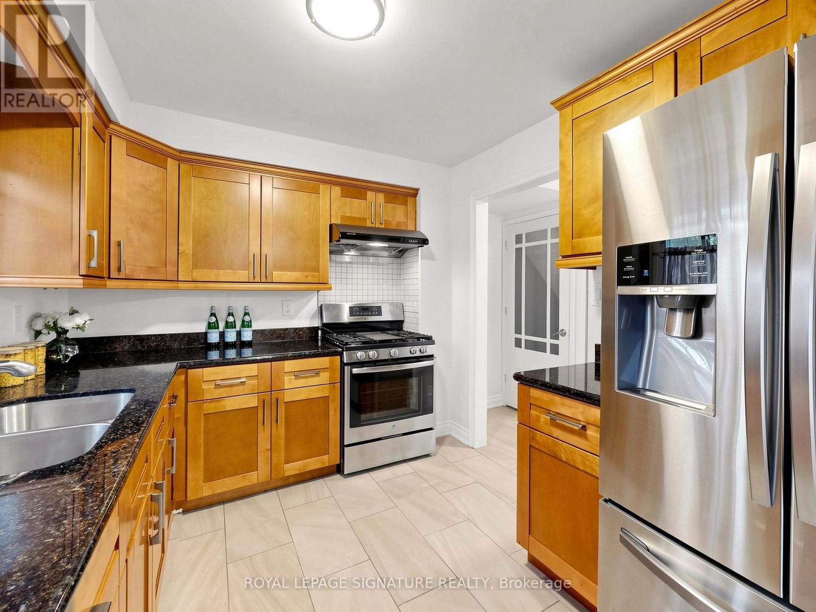 89 Ravenscroft Road, Ajax, Ontario  L1T 1W6 - Photo 21 - E13085316