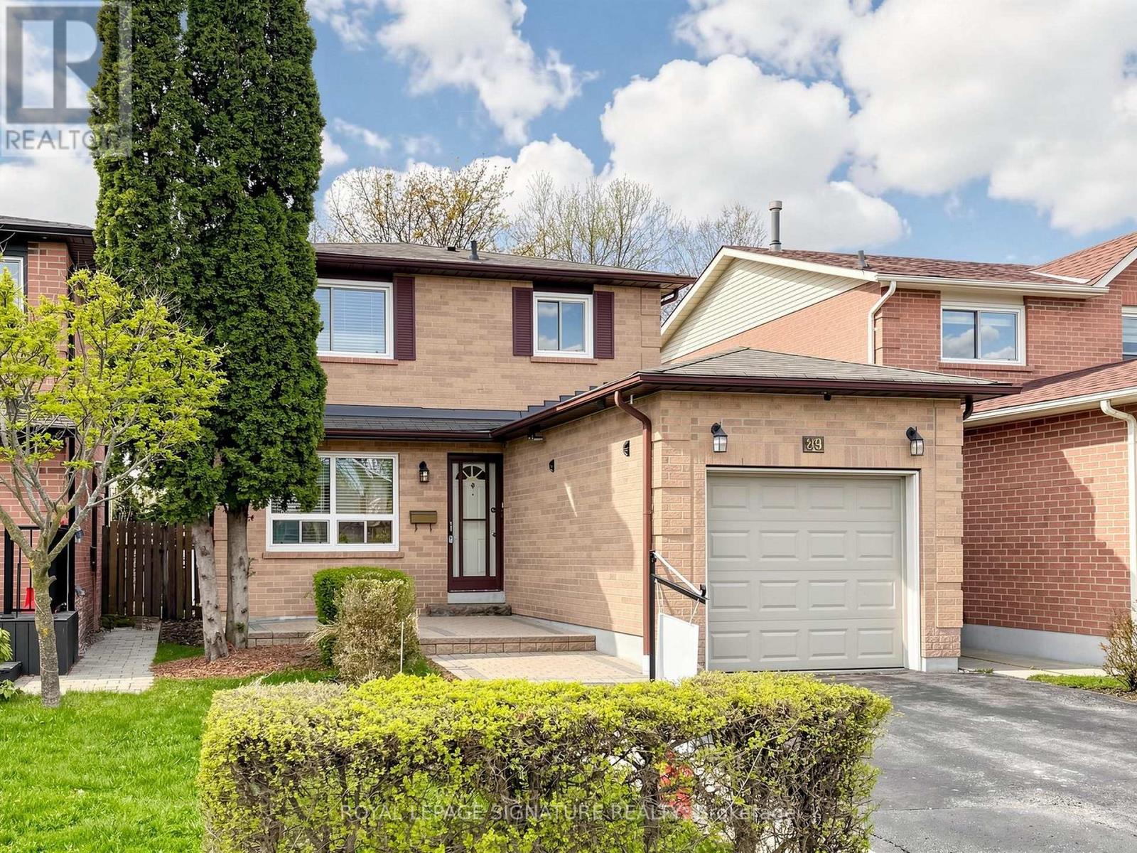 89 Ravenscroft Road, Ajax, Ontario  L1T 1W6 - Photo 5 - E13085316