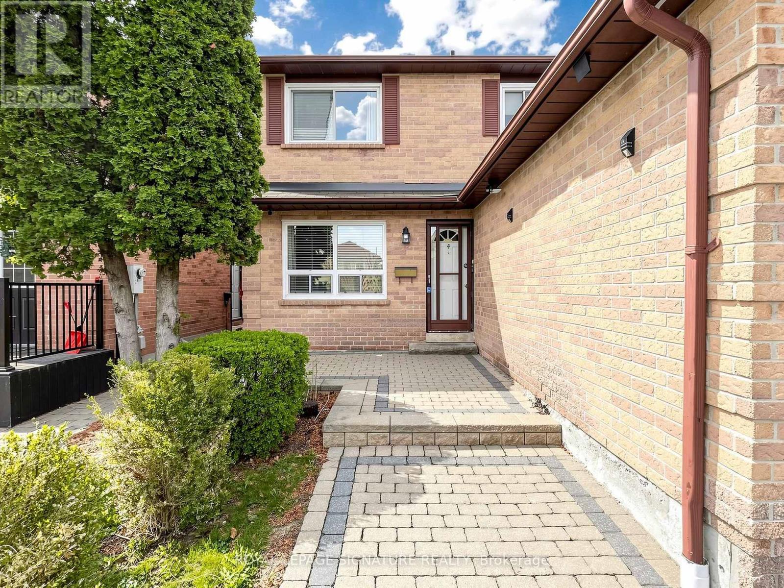 89 Ravenscroft Road, Ajax, Ontario  L1T 1W6 - Photo 6 - E13085316