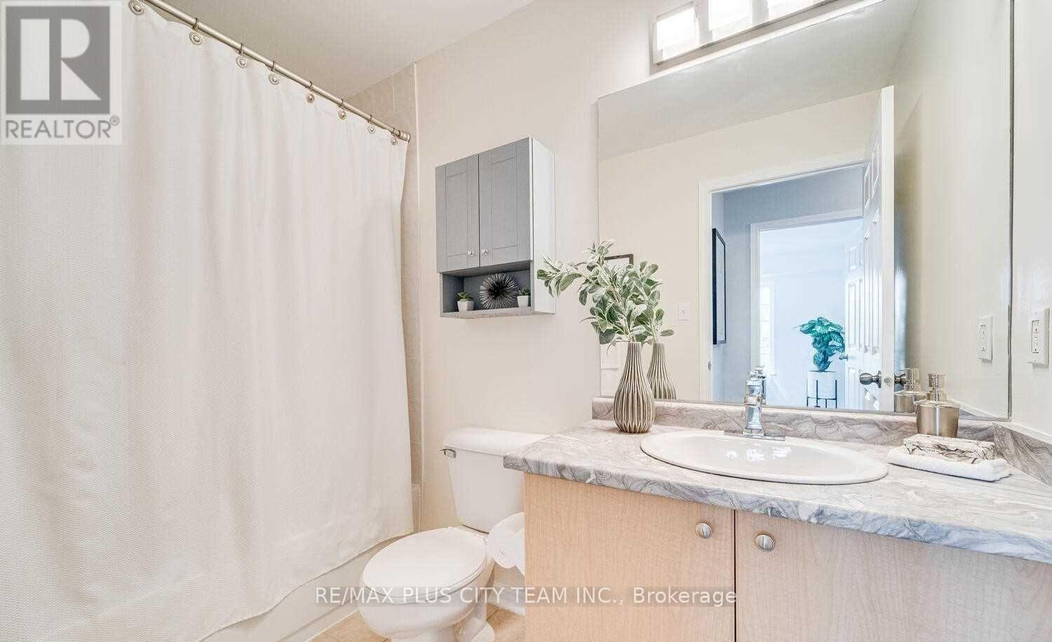 201 - 94 Aspen Springs Drive, Clarington, Ontario  L1C 5N4 - Photo 10 - E13085328