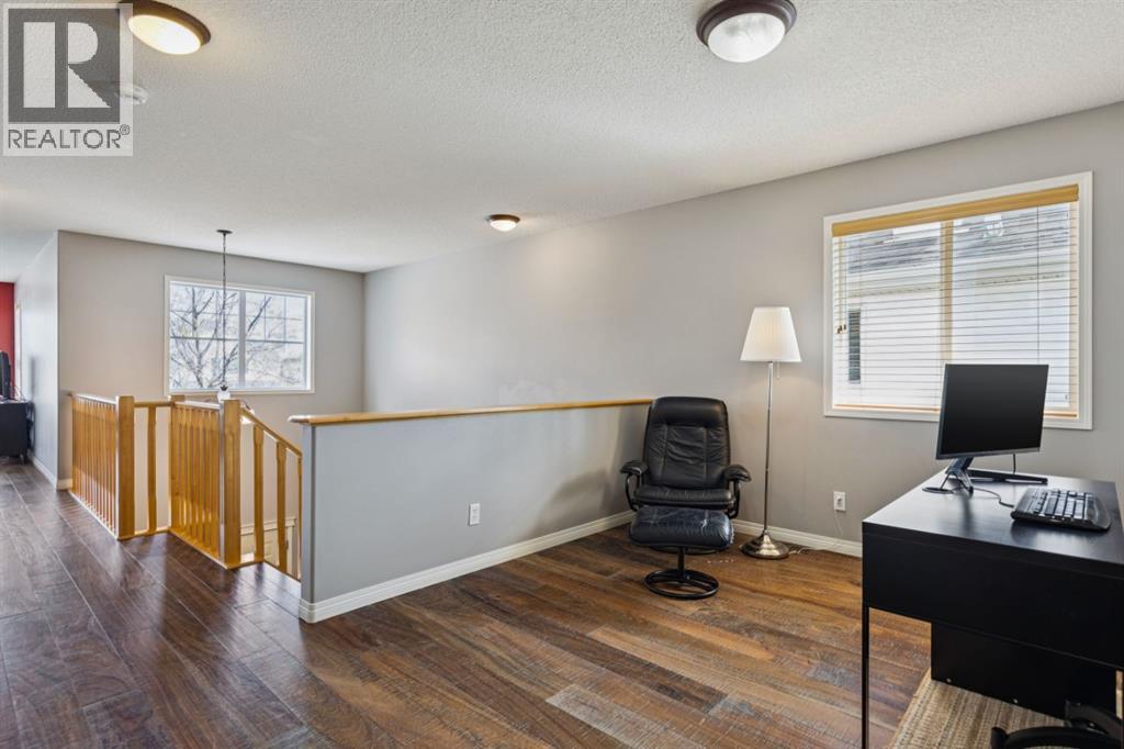 65 Cougarstone Terrace SW, Calgary, Alberta  T3H 5A1 - Photo 18 - A2307925