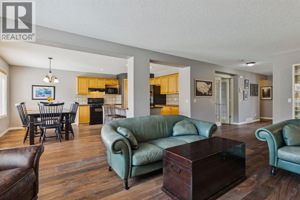 65 Cougarstone Terrace SW, Calgary, Alberta  T3H 5A1 - Photo 6 - A2307925
