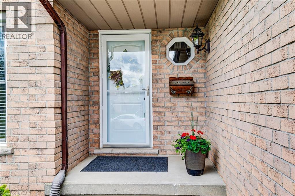 397 Cooper Street, Cambridge, Ontario  N3C 3X9 - Photo 3 - 40812602