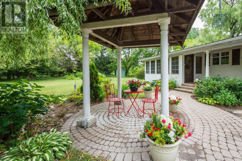 21 Storms Lane, Prince Edward County, Ontario  K0K 2P0 - Photo 3 - X13085472