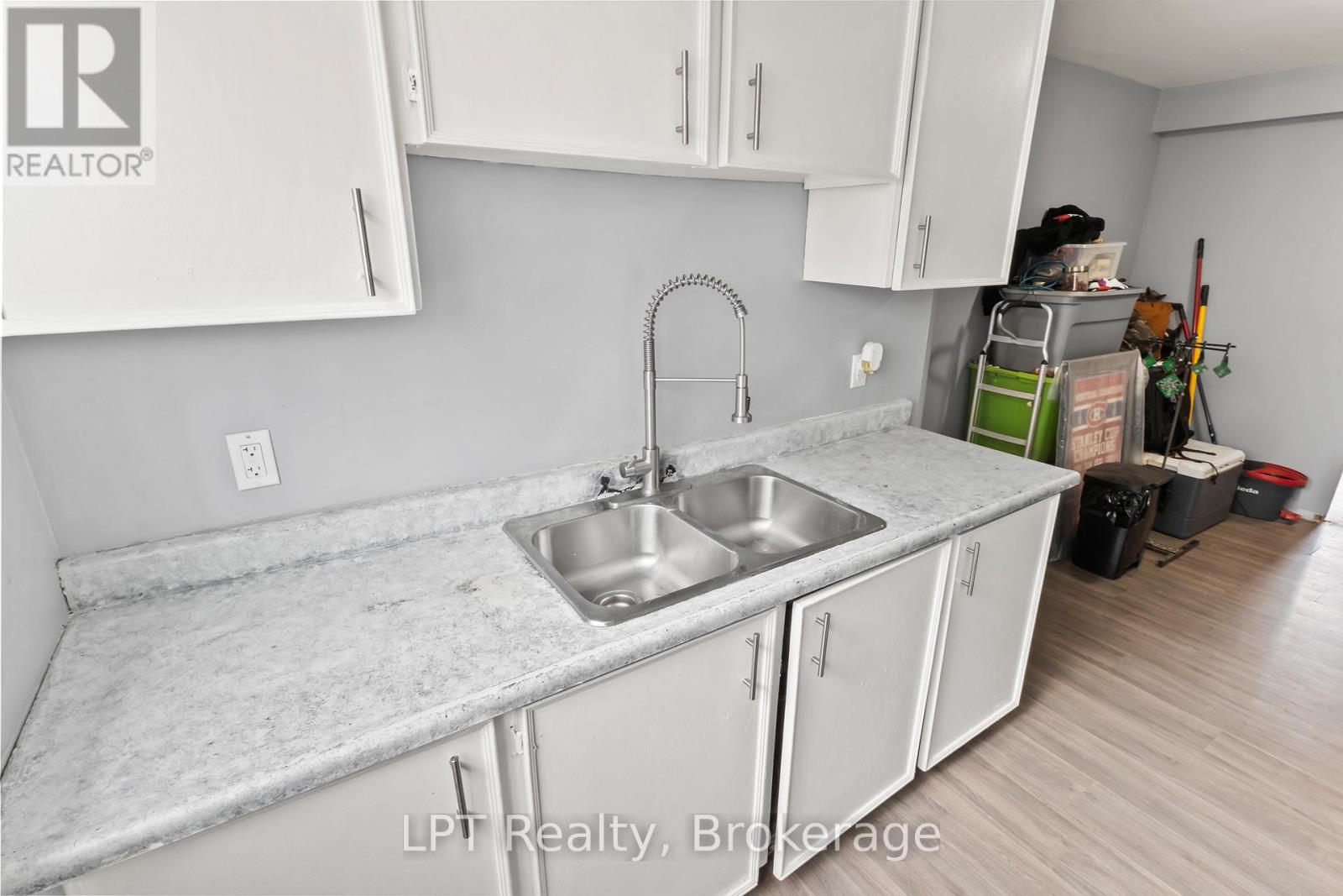 4 Tiffany Place, Quinte West, Ontario  K8V 6A3 - Photo 40 - X13085492