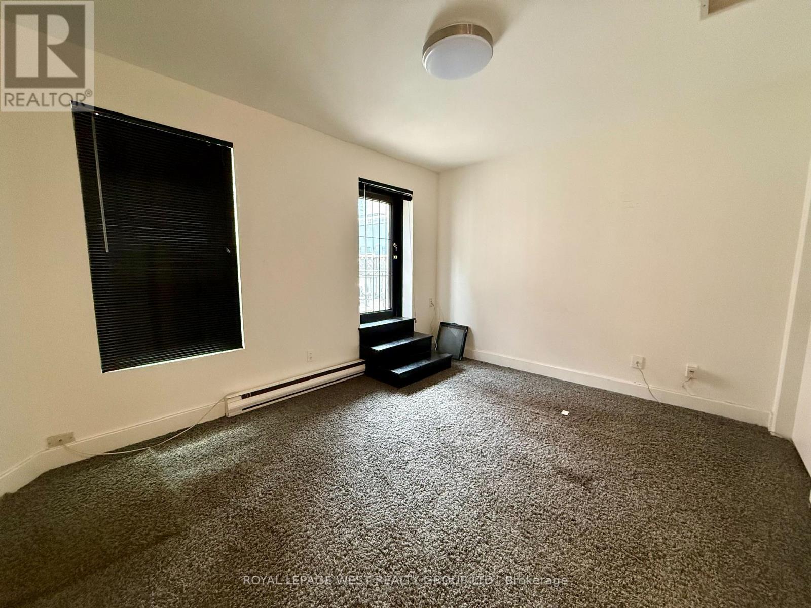 3 - 261 Queen Street W, Toronto, Ontario  M5V 1Z4 - Photo 3 - C13070844