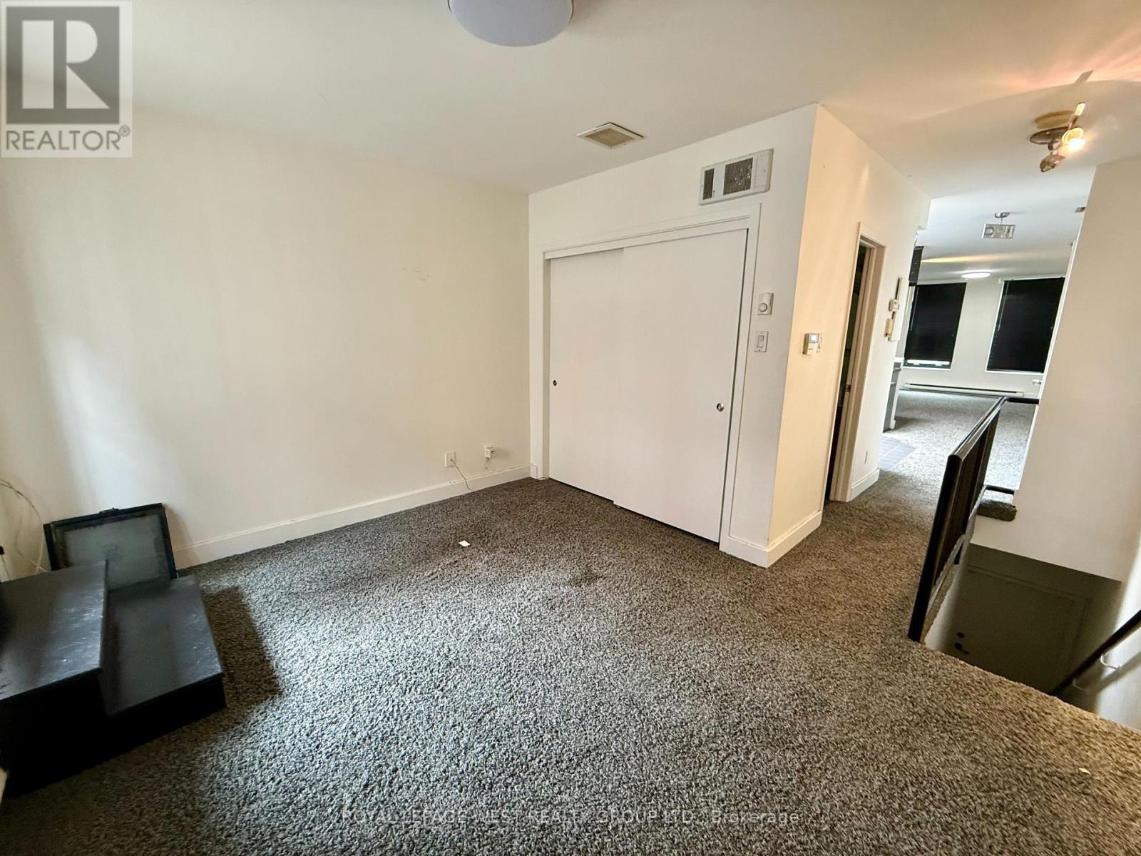 3 - 261 Queen Street W, Toronto, Ontario  M5V 1Z4 - Photo 6 - C13070844