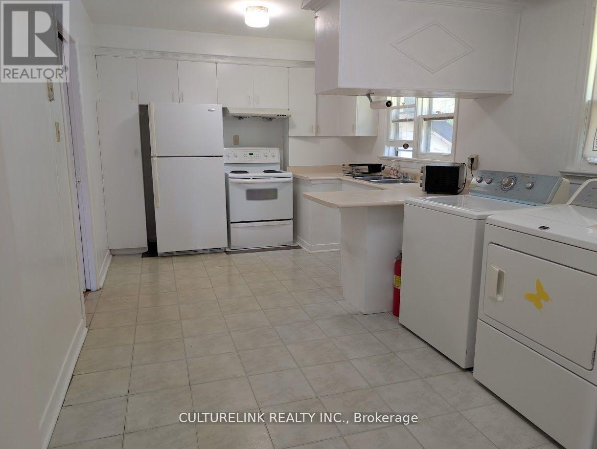 Main Floor - 998 Willowdale Avenue, Toronto, Ontario  M2M 3C7 - Photo 5 - C13084784