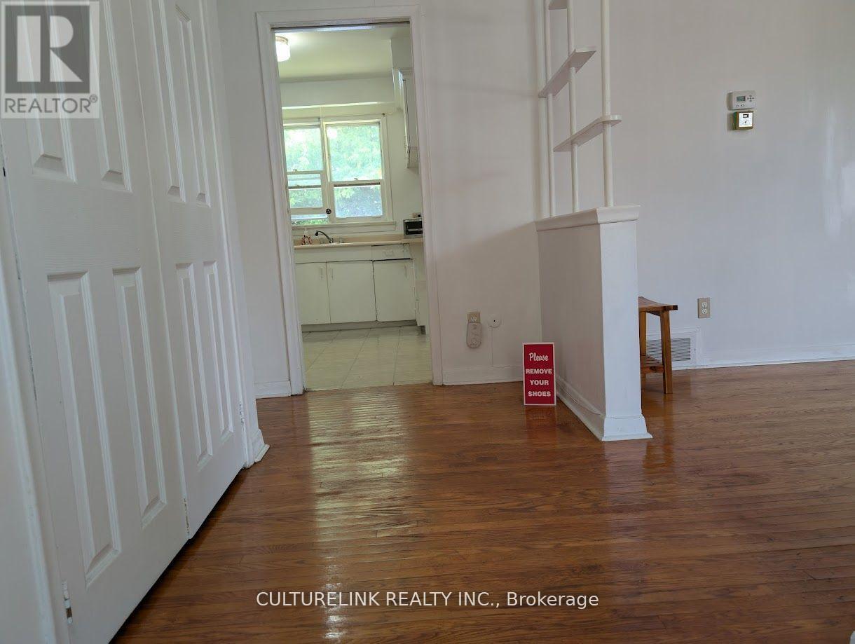 Main Floor - 998 Willowdale Avenue, Toronto, Ontario  M2M 3C7 - Photo 4 - C13084784