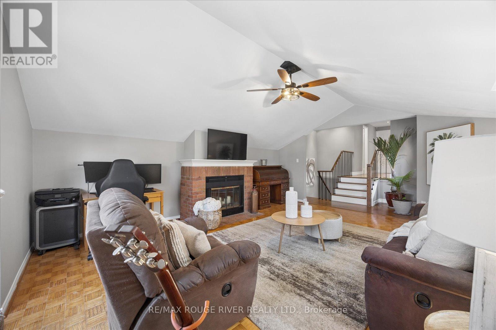1014 Redbird Crescent, Pickering, Ontario  L1V 5K3 - Photo 23 - E13082688