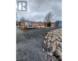 186 MAIN Street N