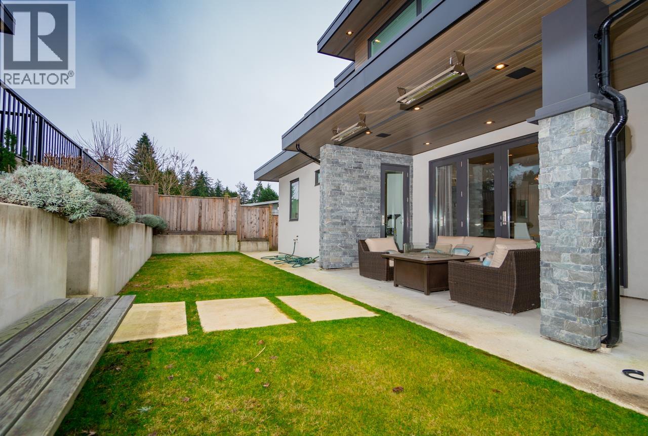 1465 Jefferson Avenue, West Vancouver, British Columbia  V7T 2B6 - Photo 3 - R3119421