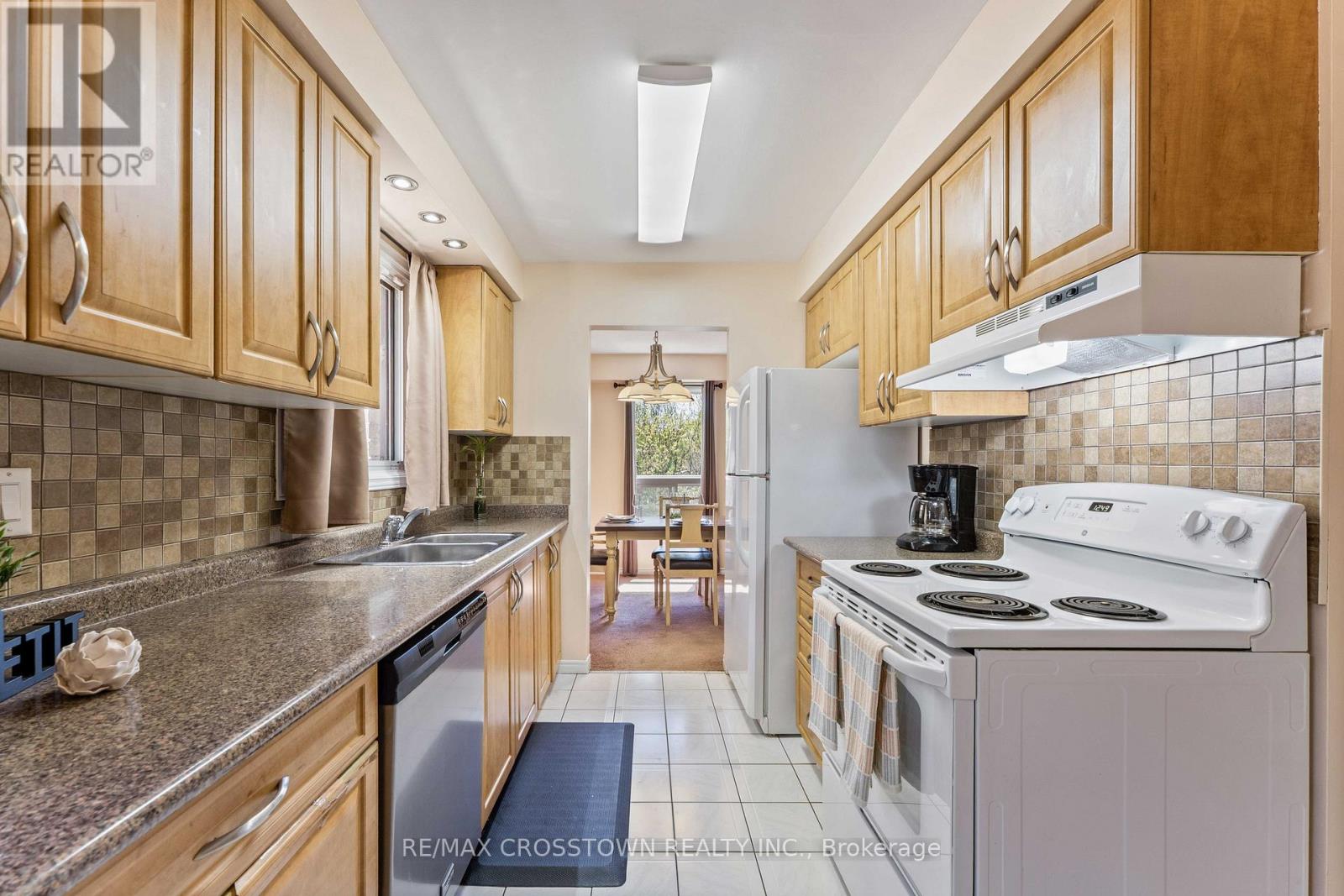 24 Cassander Crescent, Brampton, Ontario  L6Z 1Z2 - Photo 13 - W13085224