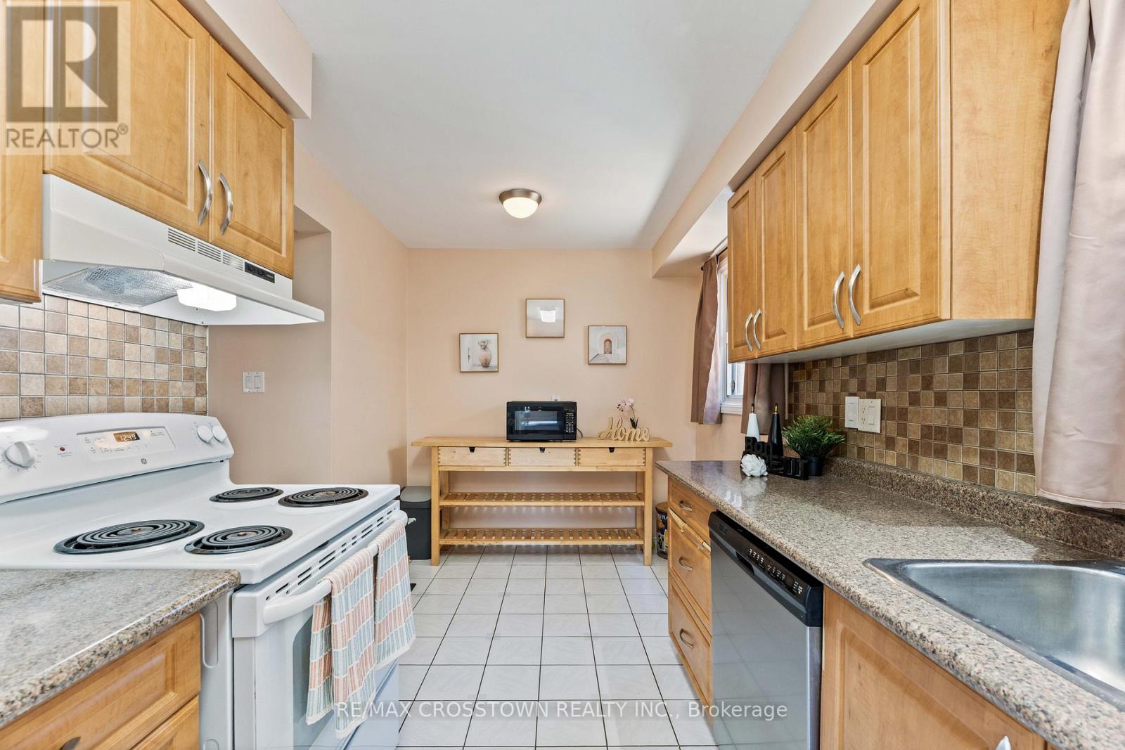 24 Cassander Crescent, Brampton, Ontario  L6Z 1Z2 - Photo 14 - W13085224