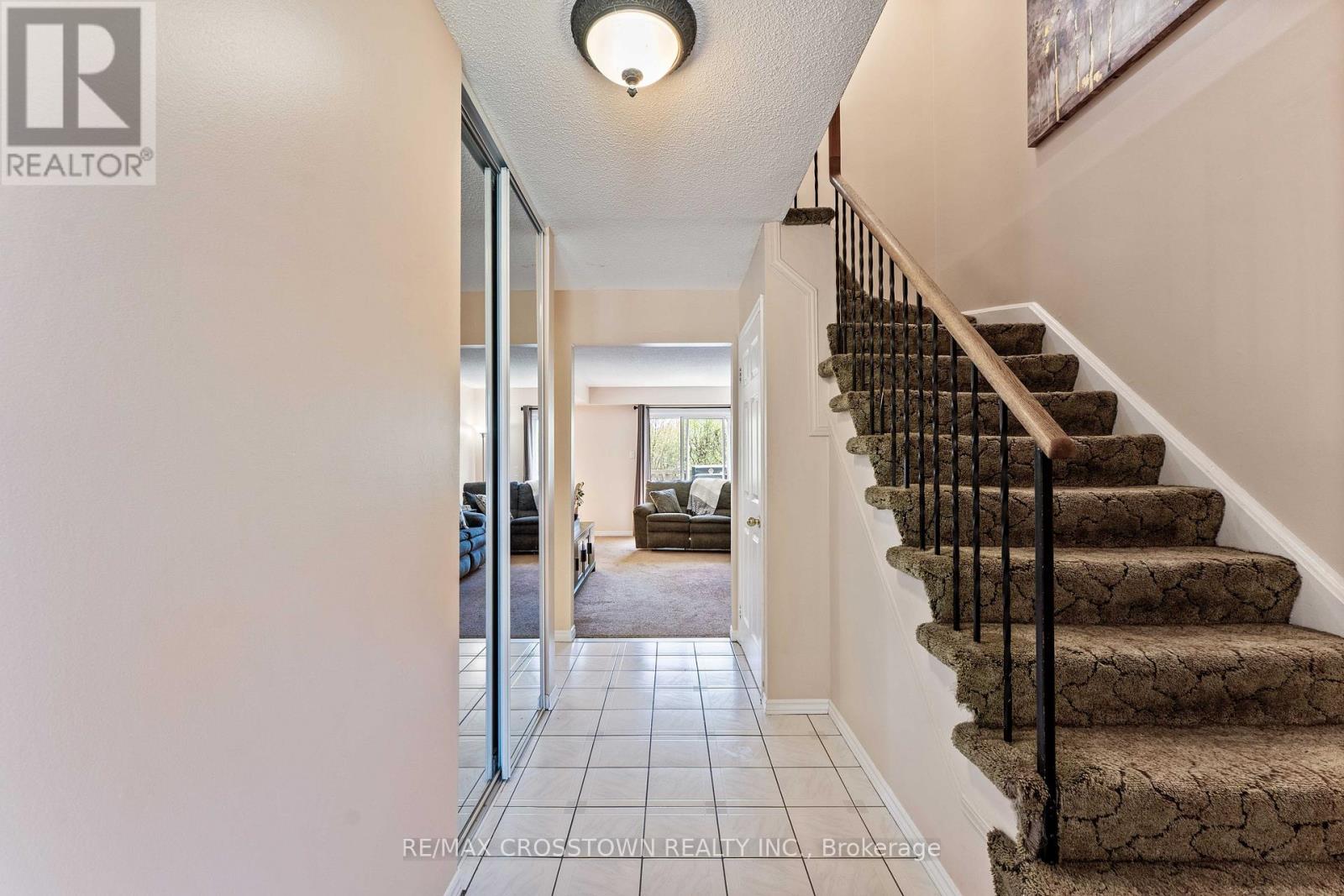 24 Cassander Crescent, Brampton, Ontario  L6Z 1Z2 - Photo 9 - W13085224