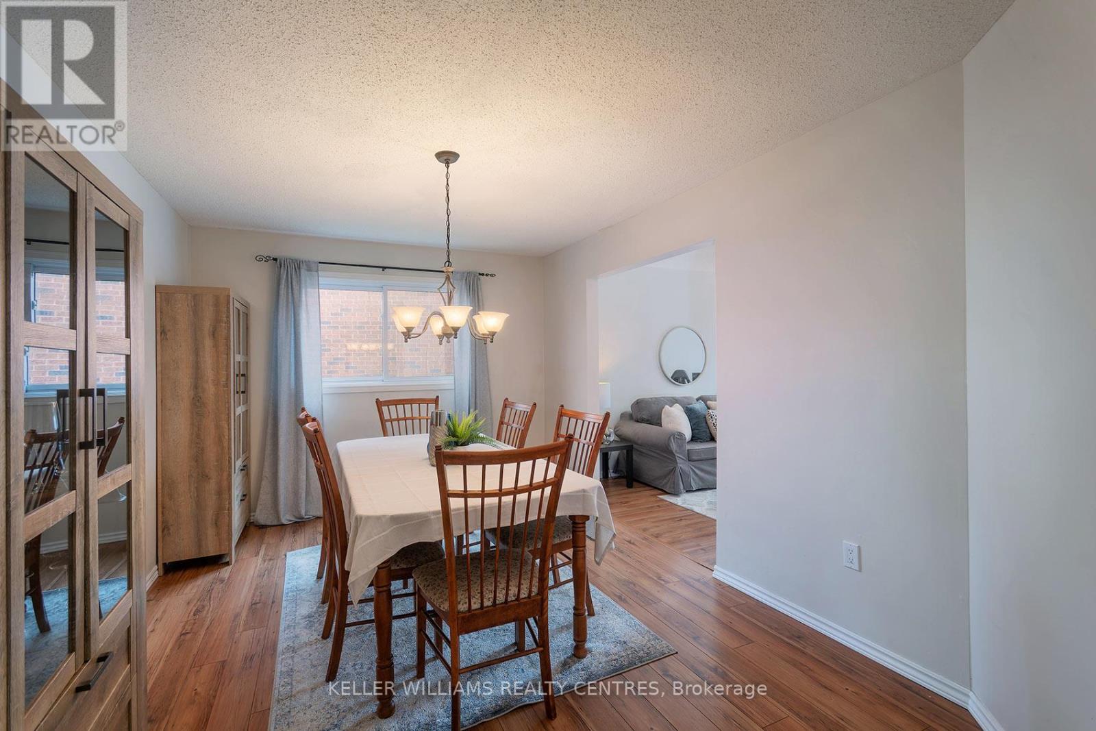 3335 Sundew Court, Mississauga, Ontario  L5N 5X6 - Photo 9 - W13085232