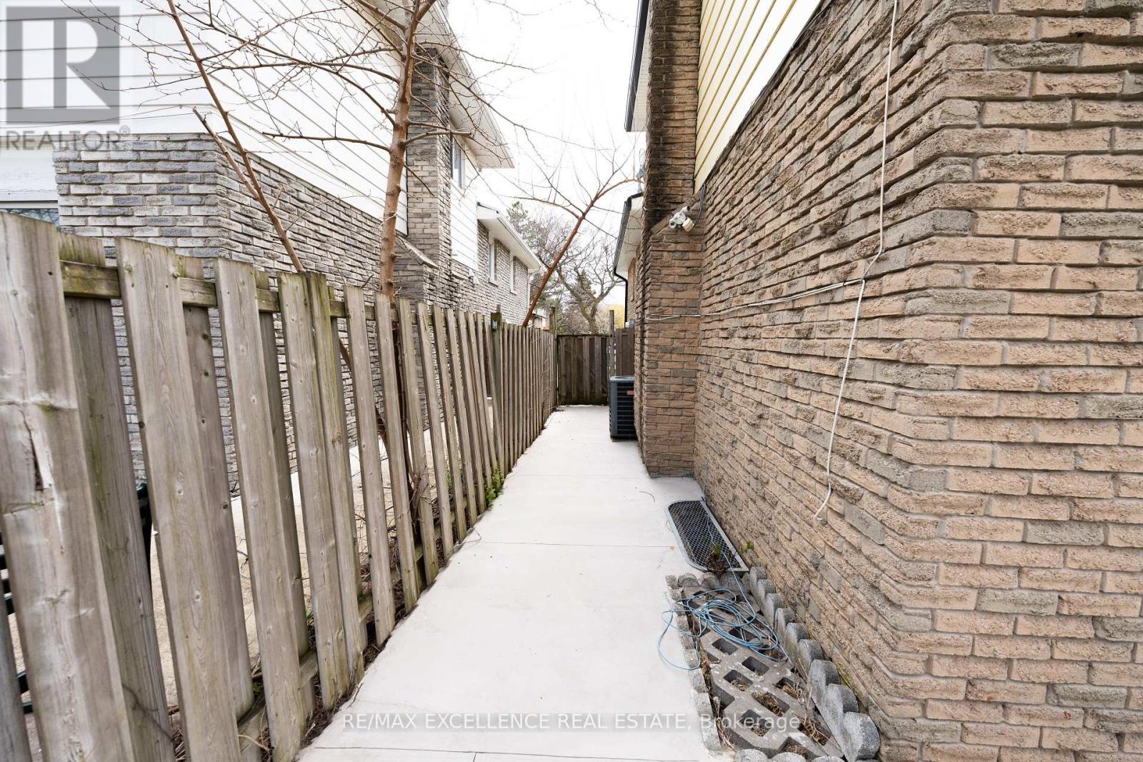 144 Abell Drive, Brampton, Ontario  L6V 2Z8 - Photo 25 - W13085262
