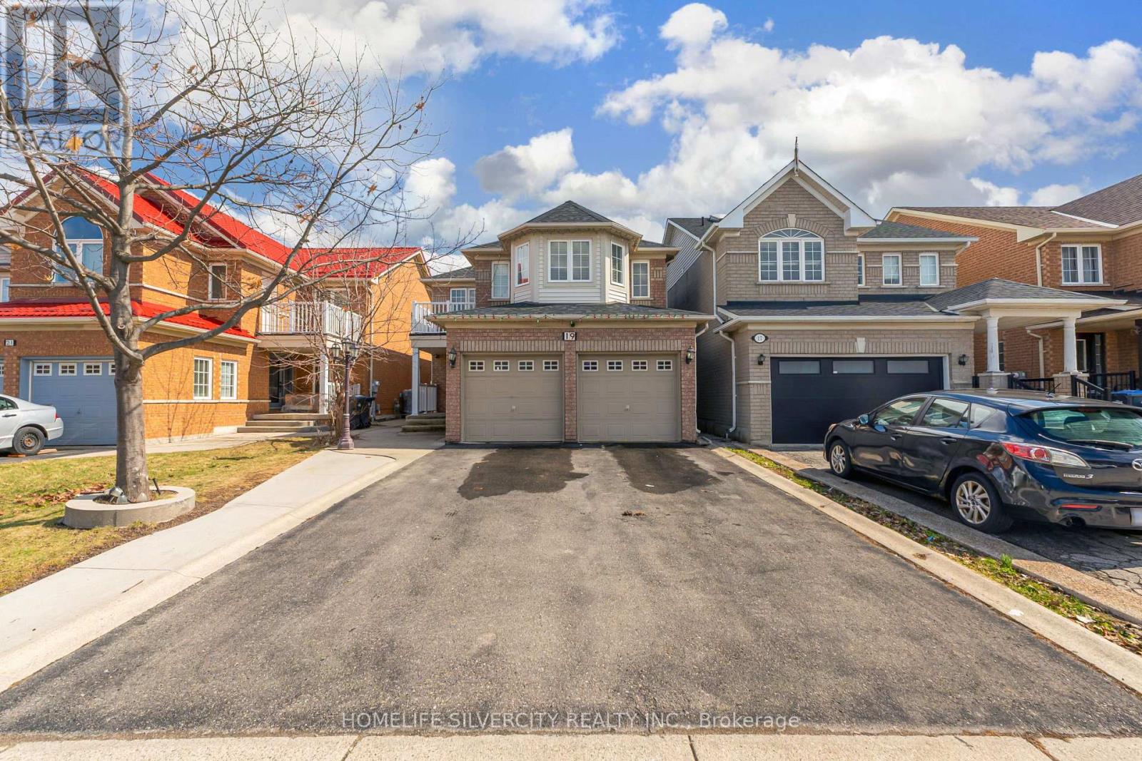 19 Vintage Gate, Brampton, Ontario  L6X 4C4 - Photo 2 - W13085300