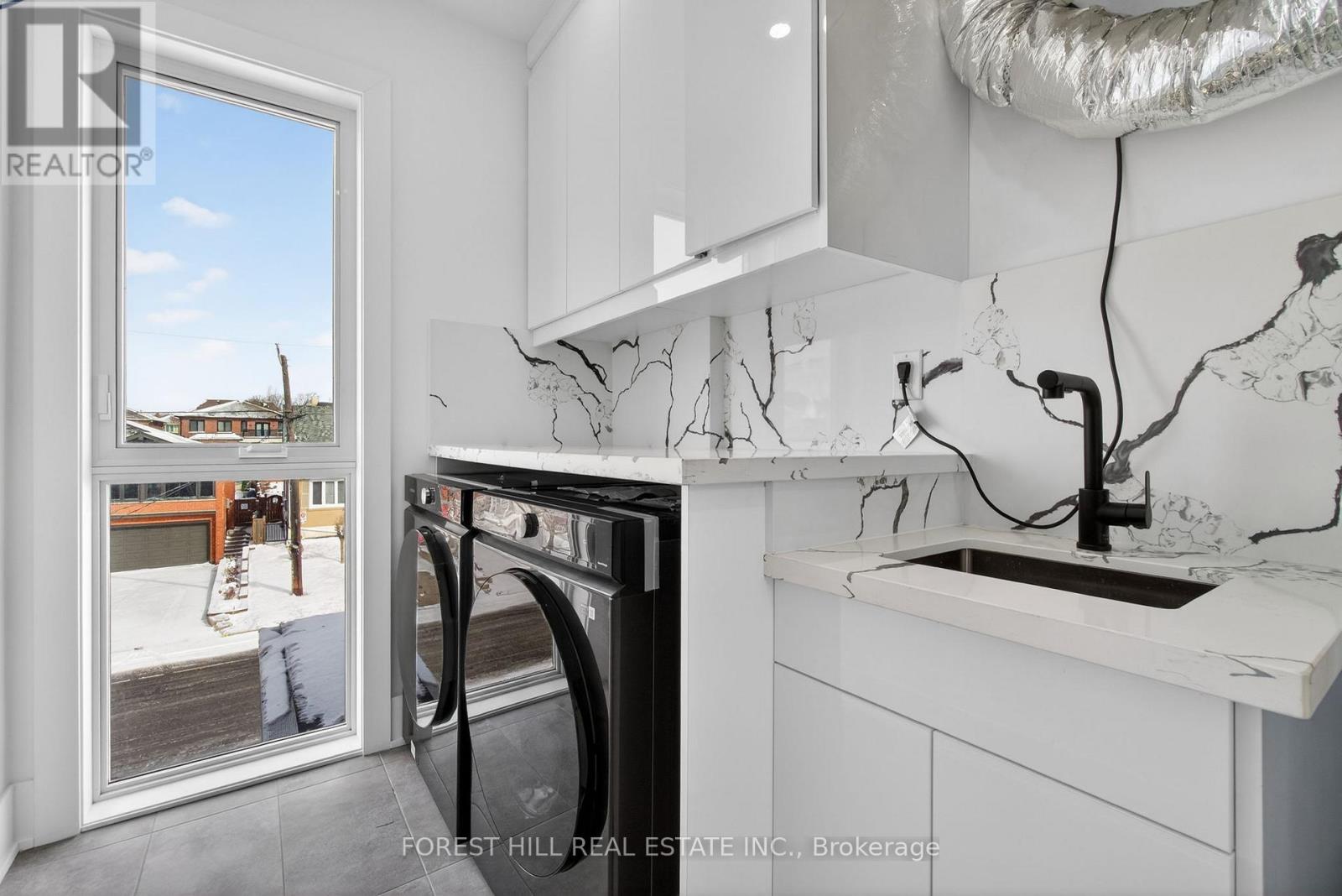 53 Celt Avenue, Toronto, Ontario  M6A 1H2 - Photo 36 - W13085308