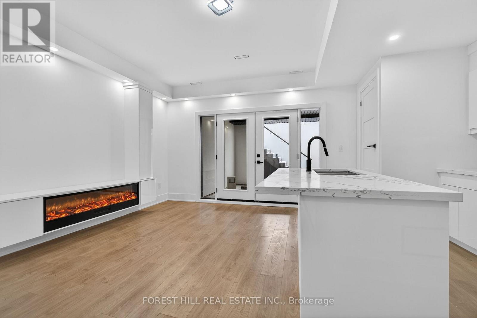 53 Celt Avenue, Toronto, Ontario  M6A 1H2 - Photo 39 - W13085308
