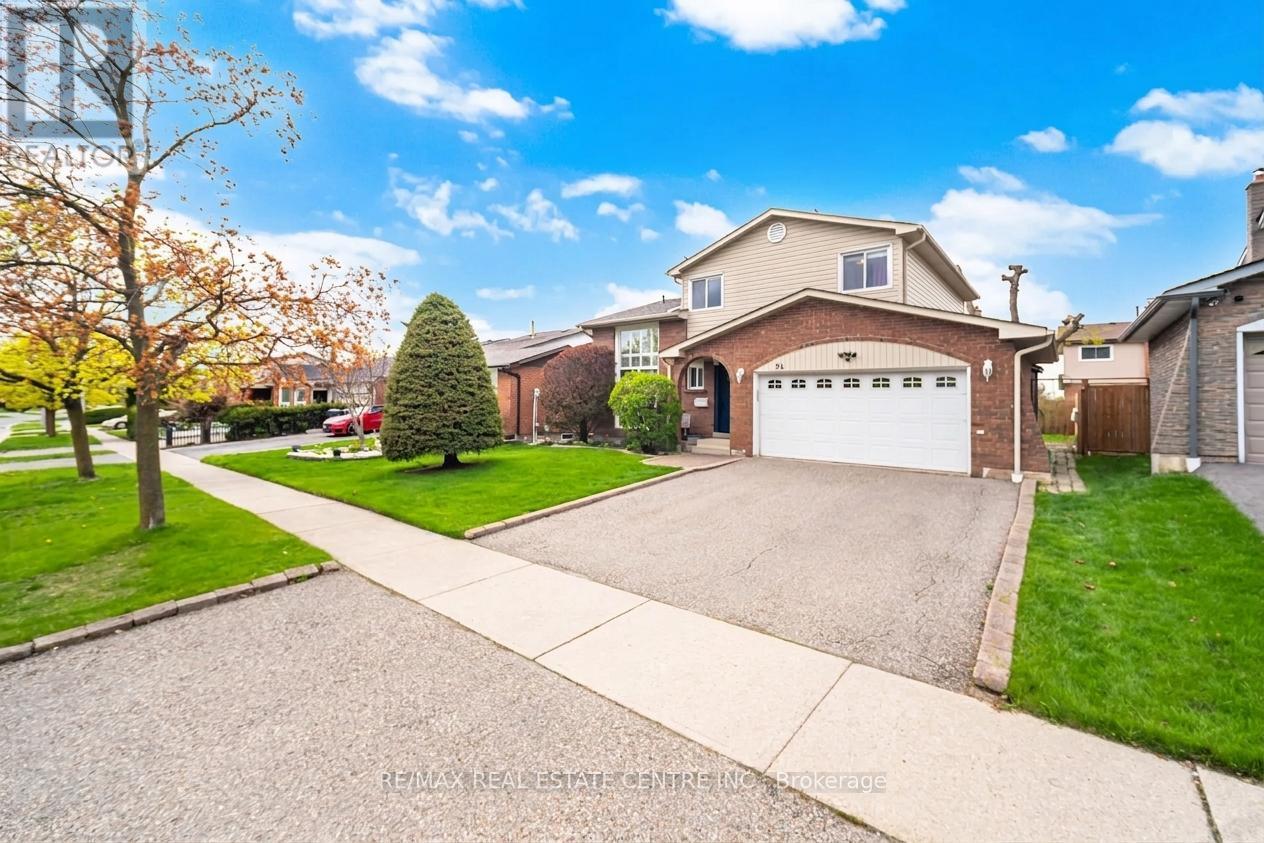 94 Blackthorn Lane, Brampton, Ontario  L6V 3K8 - Photo 3 - W13085318