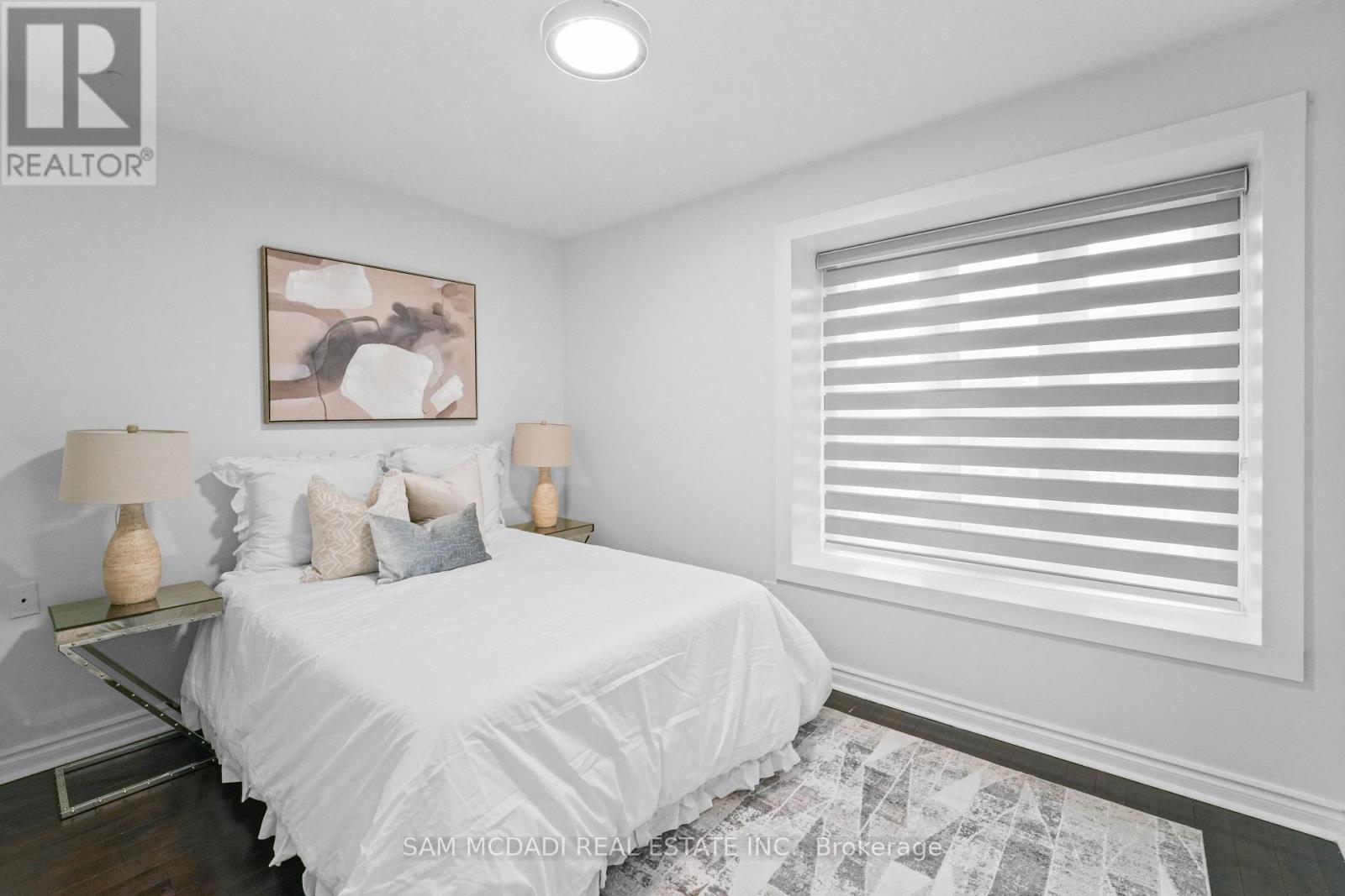 19 Shalom Crescent, Toronto, Ontario  M9V 4J3 - Photo 13 - W13085338