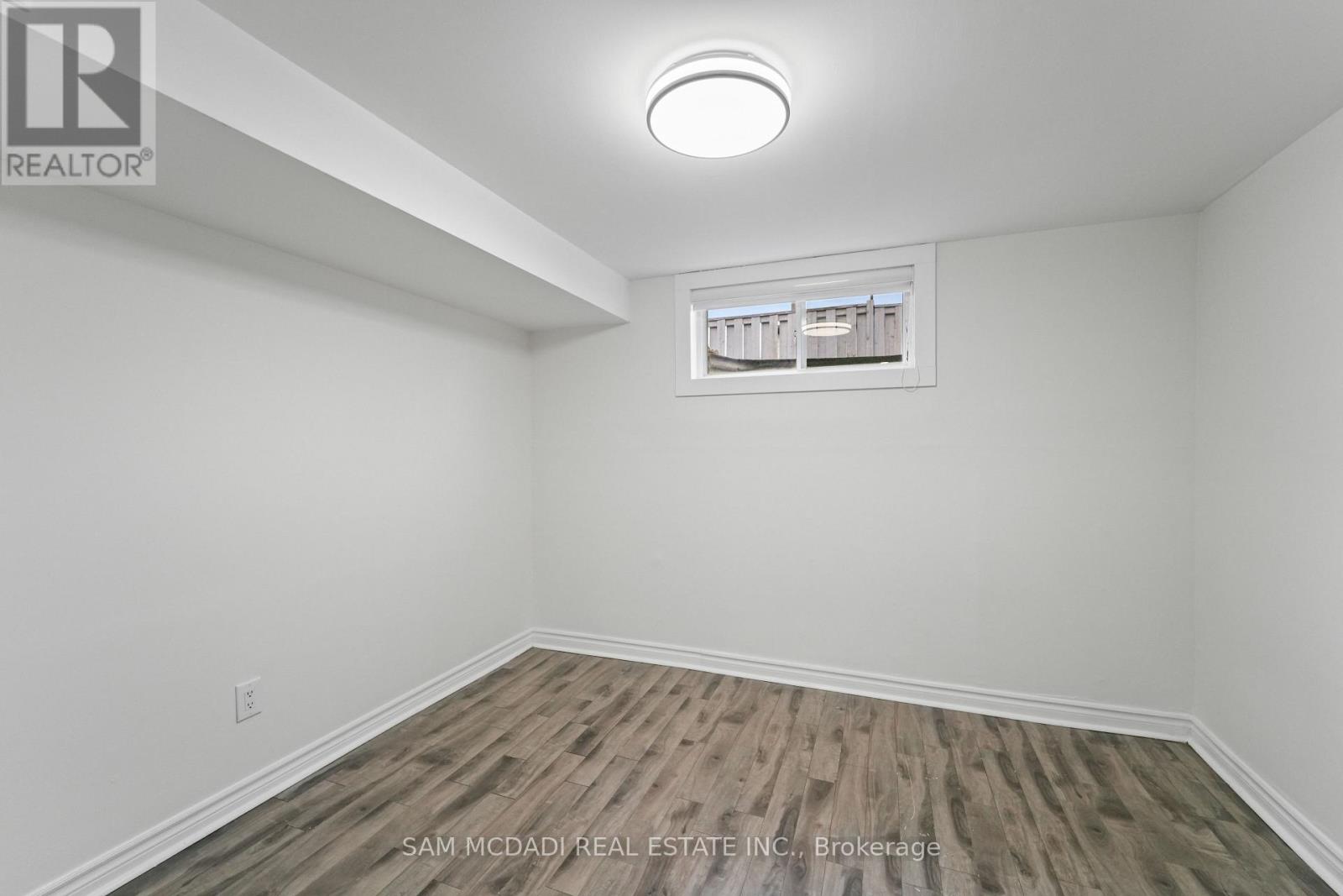 19 Shalom Crescent, Toronto, Ontario  M9V 4J3 - Photo 26 - W13085338