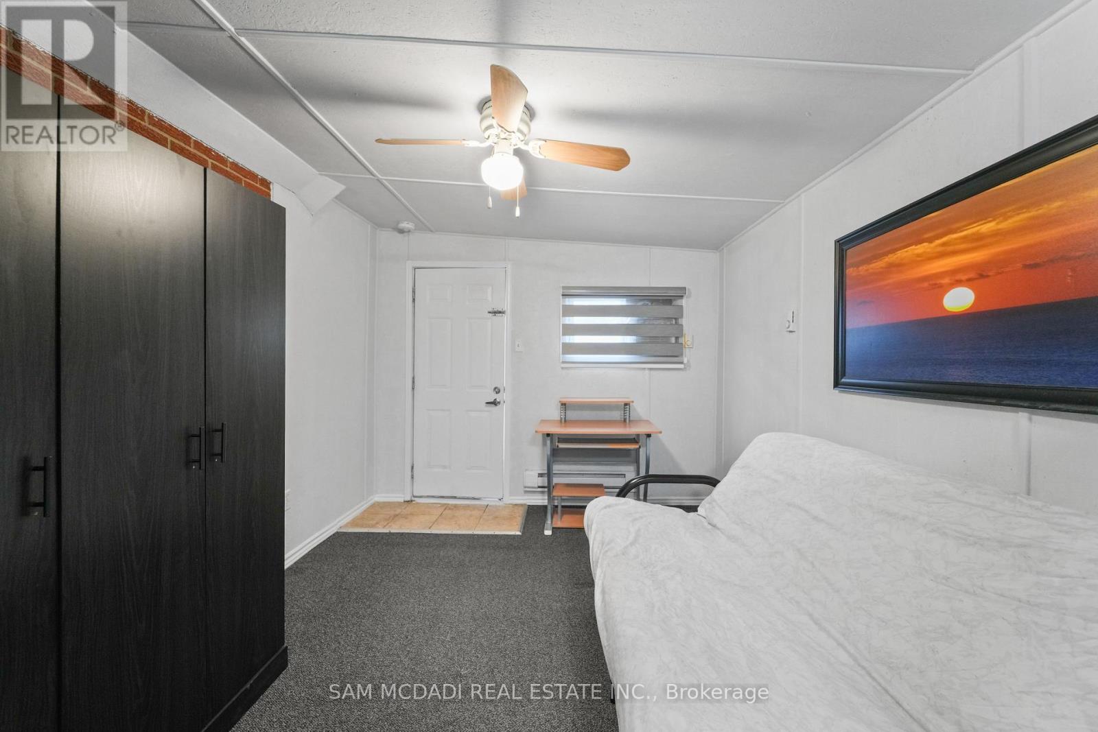 19 Shalom Crescent, Toronto, Ontario  M9V 4J3 - Photo 33 - W13085338