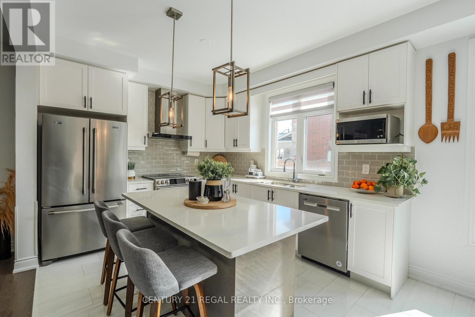 25 Elysian Fields Circle, Brampton, Ontario  L6Y 6E9 - Photo 5 - W13085346