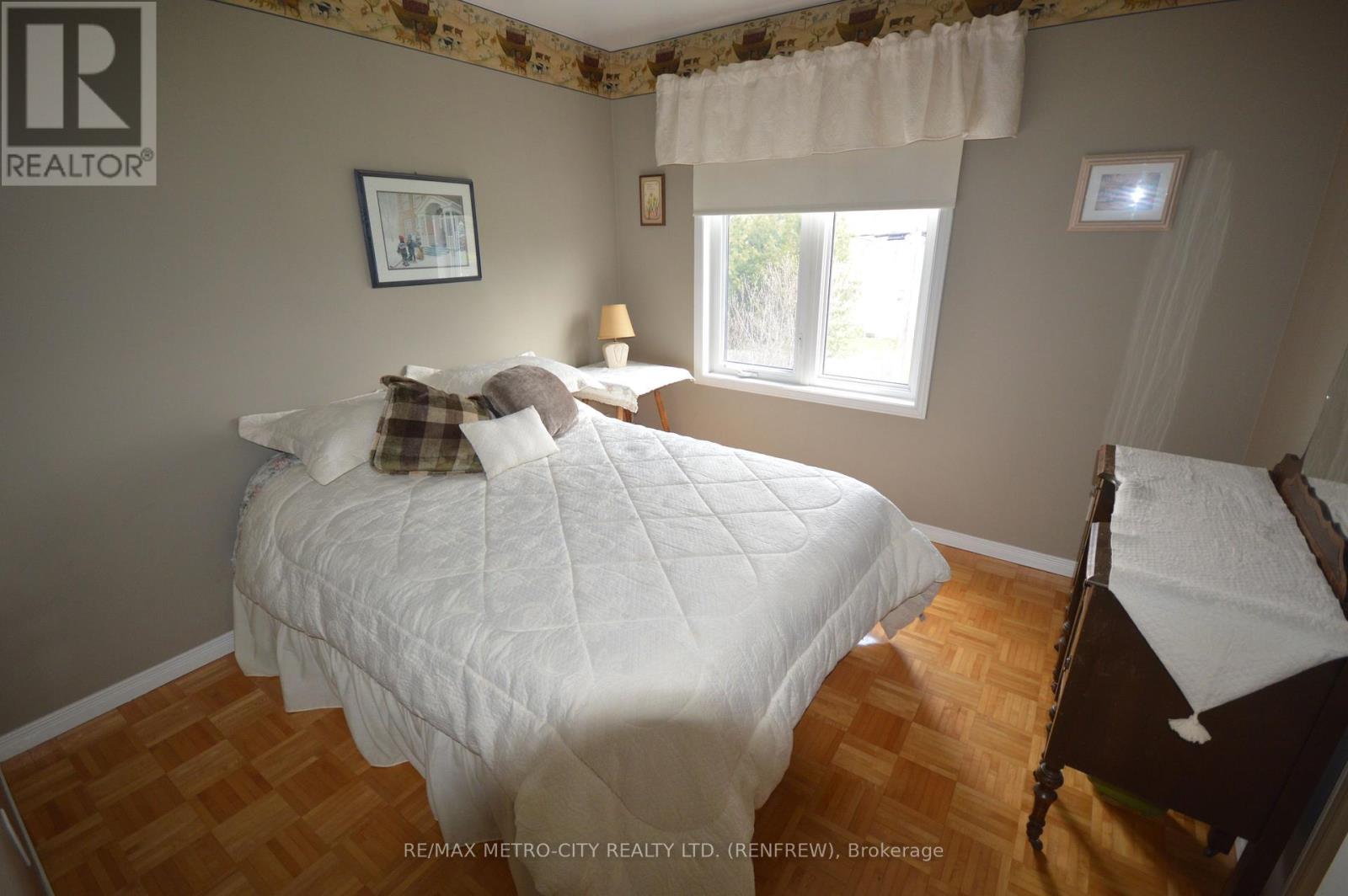 225 Vanier Crescent, Renfrew, Ontario  K7V 4K6 - Photo 11 - X13085398