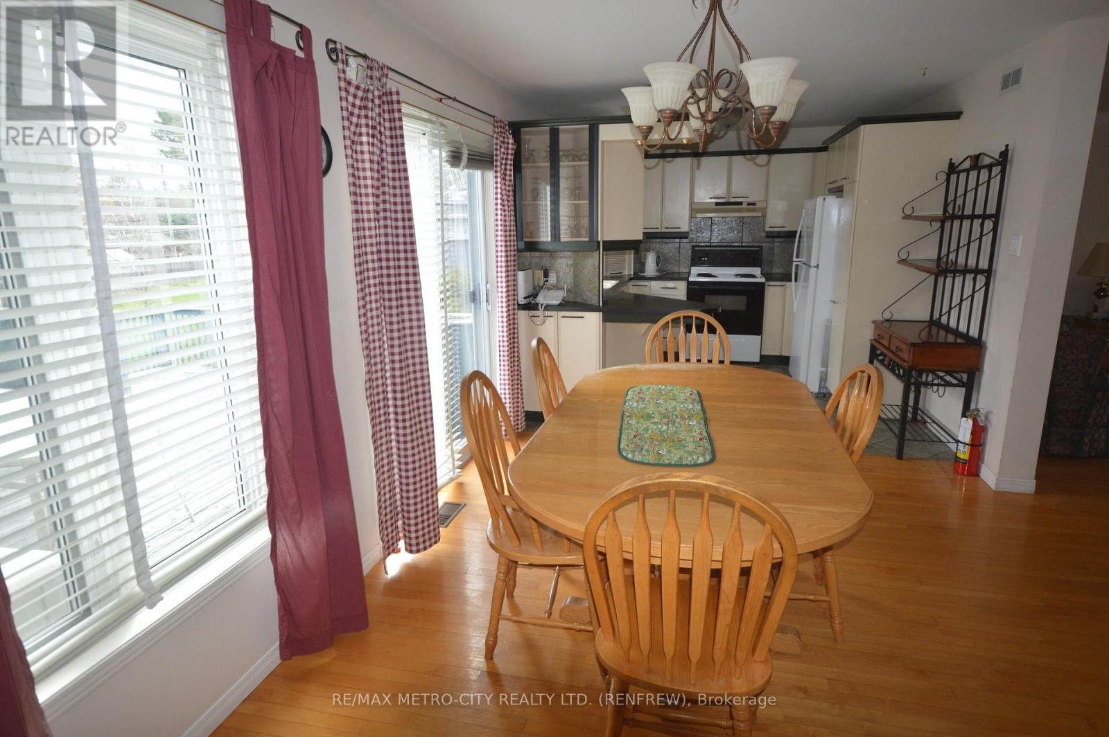 225 Vanier Crescent, Renfrew, Ontario  K7V 4K6 - Photo 7 - X13085398