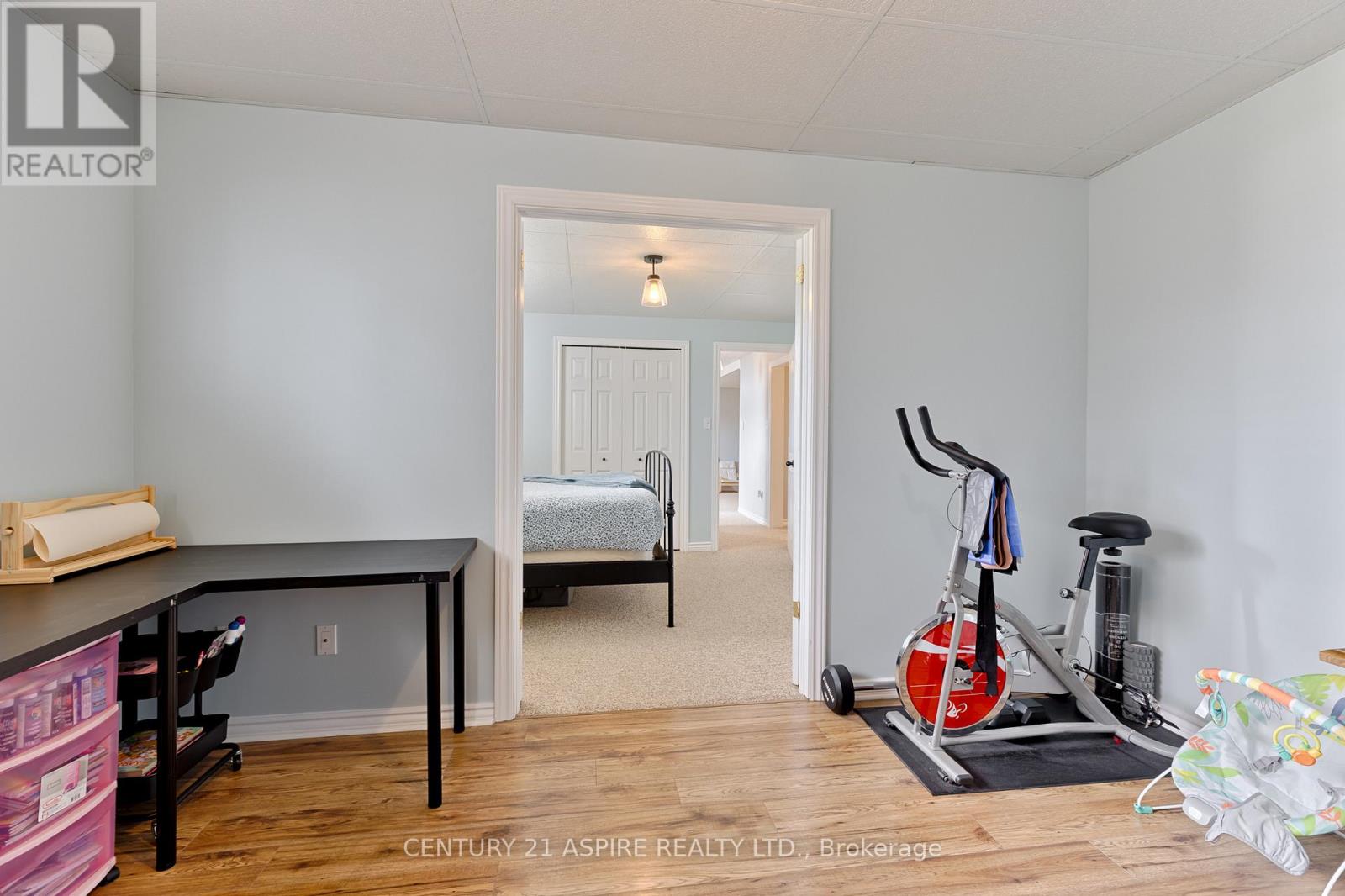 43 Selkirk Street, Petawawa, Ontario  K8H 1P1 - Photo 41 - X13085410