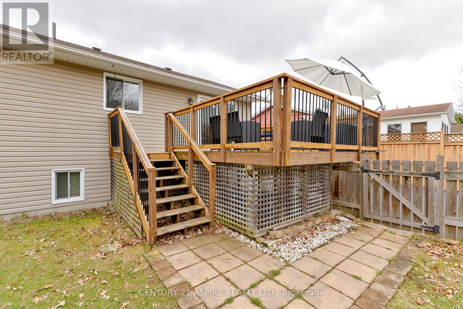 43 Selkirk Street, Petawawa, Ontario  K8H 1P1 - Photo 44 - X13085410
