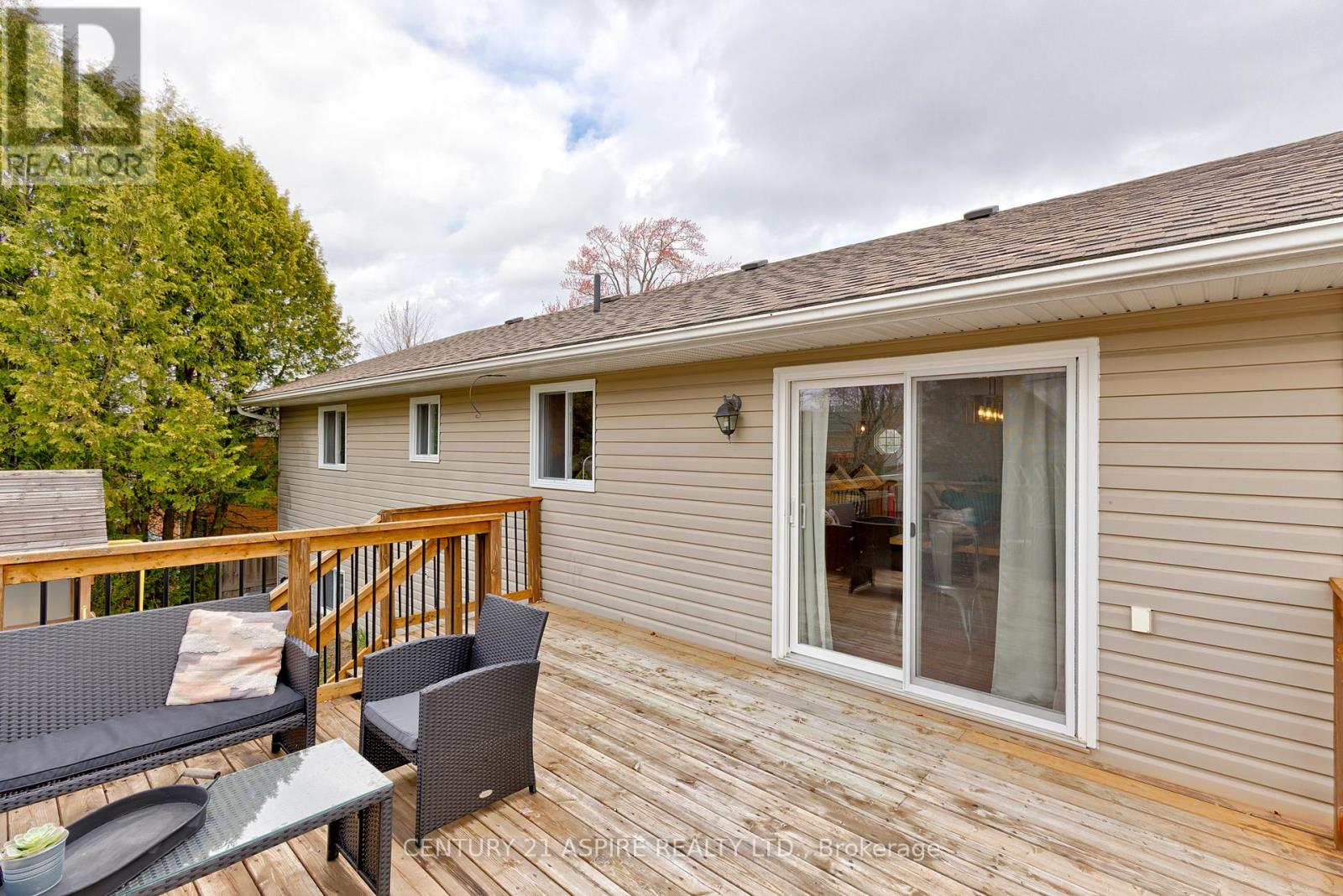 43 Selkirk Street, Petawawa, Ontario  K8H 1P1 - Photo 47 - X13085410