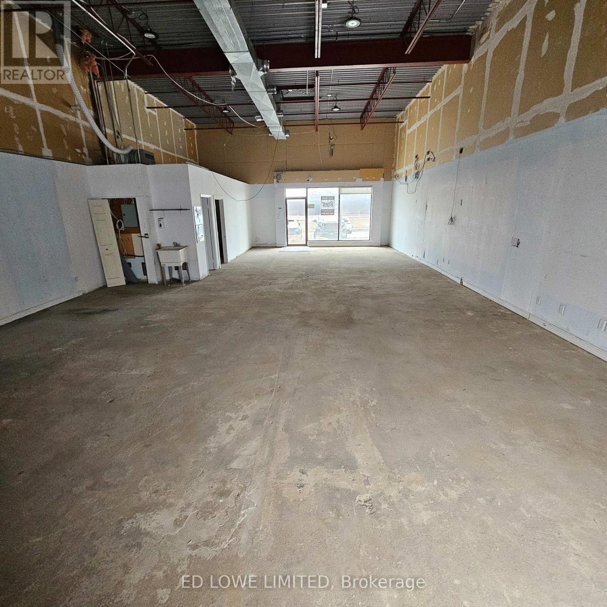 38 - 35 Cedar Pointe Drive, Barrie, Ontario  L4N 5R7 - Photo 3 - S13011592