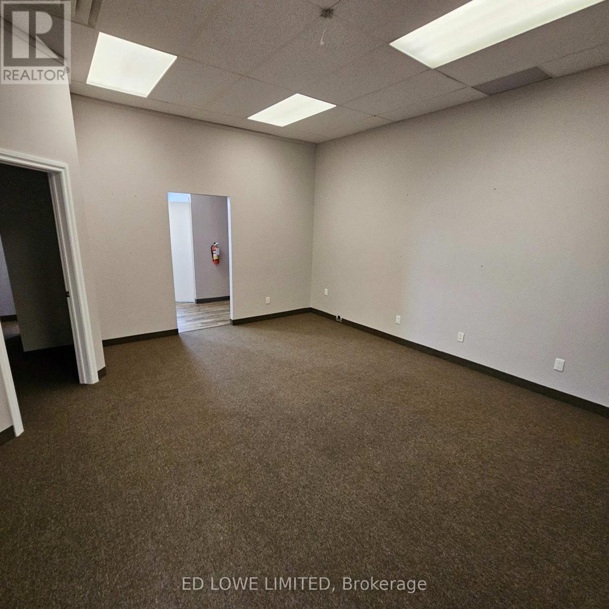 I - 4 Cedar Pointe Drive, Barrie, Ontario  L4N 5R7 - Photo 6 - S12429437