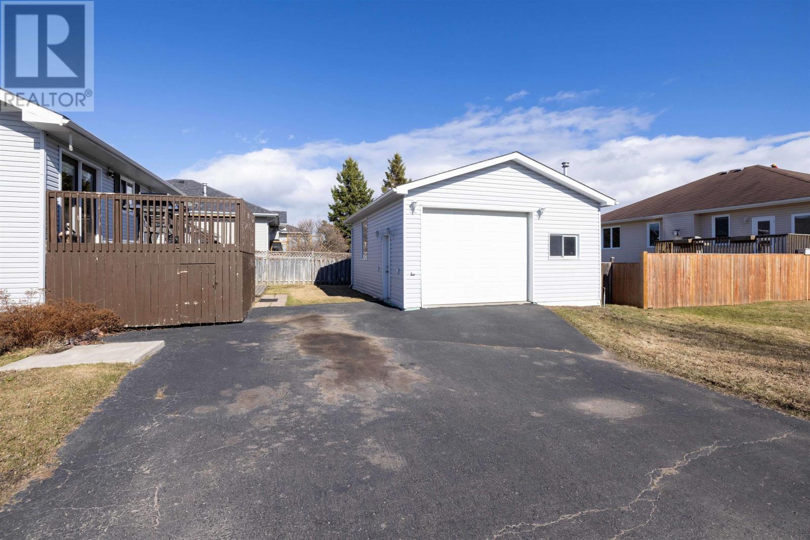 398 Minstrel Bay, Thunder Bay, Ontario  P7G 1S5 - Photo 25 - TB2600910