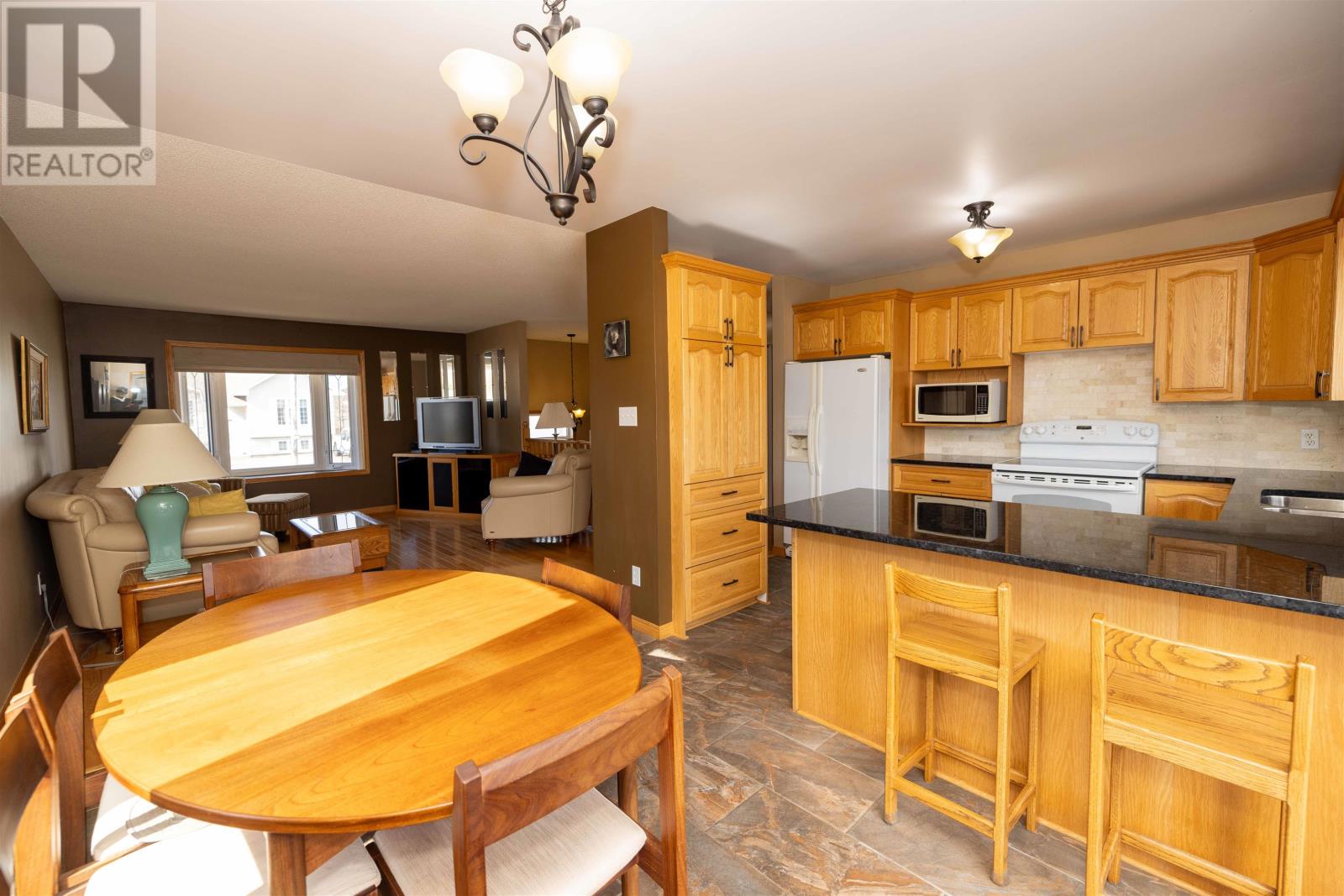398 Minstrel Bay, Thunder Bay, Ontario  P7G 1S5 - Photo 6 - TB2600910