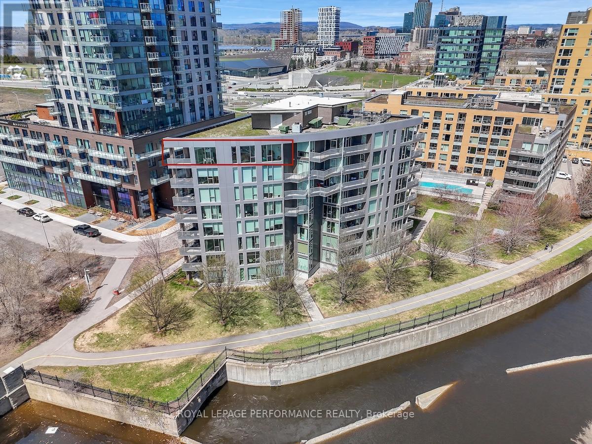 803 - 300c Lett Street, Ottawa, Ontario  K1R 0B8 - Photo 2 - X13085560