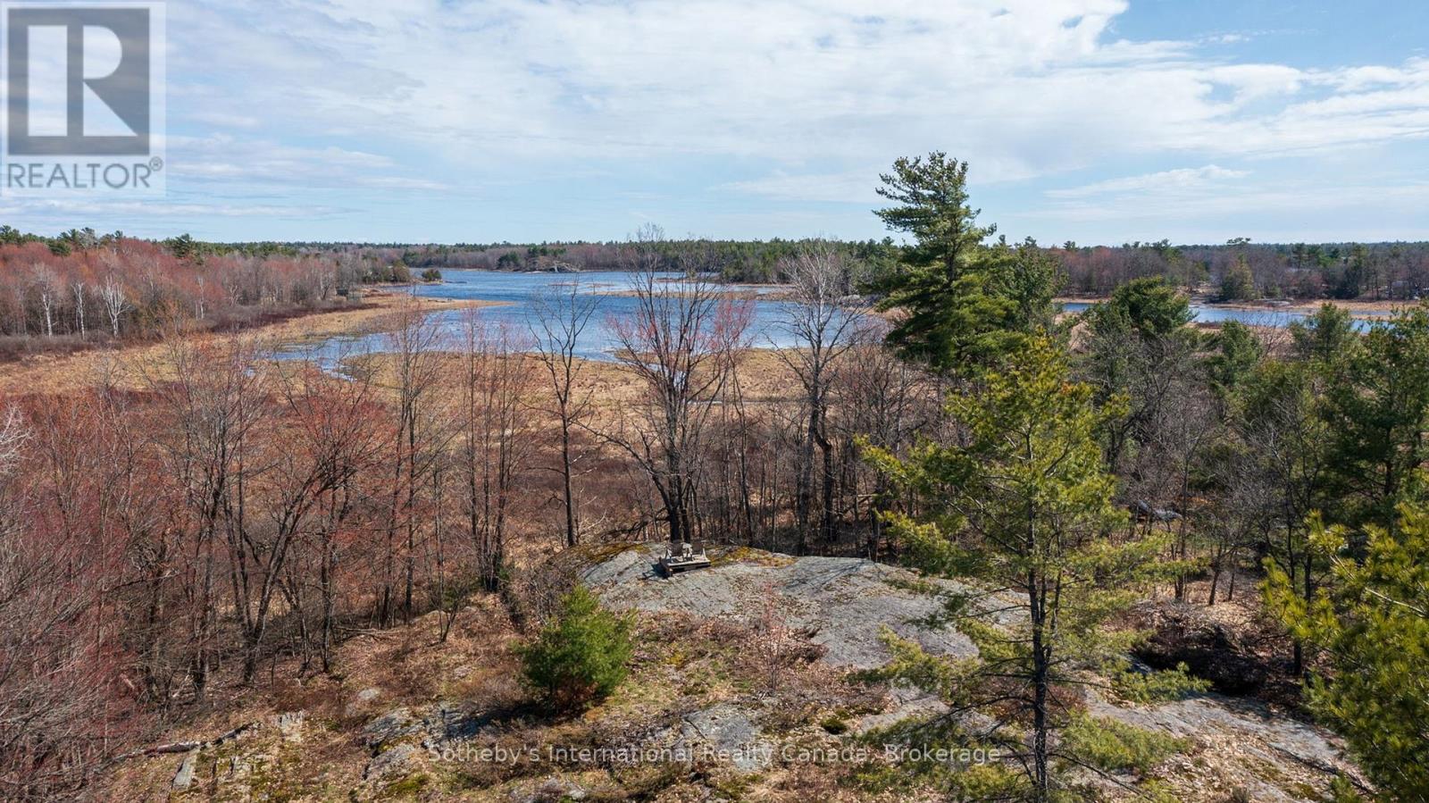 8 WORSLEY LANE, Carling, Ontario