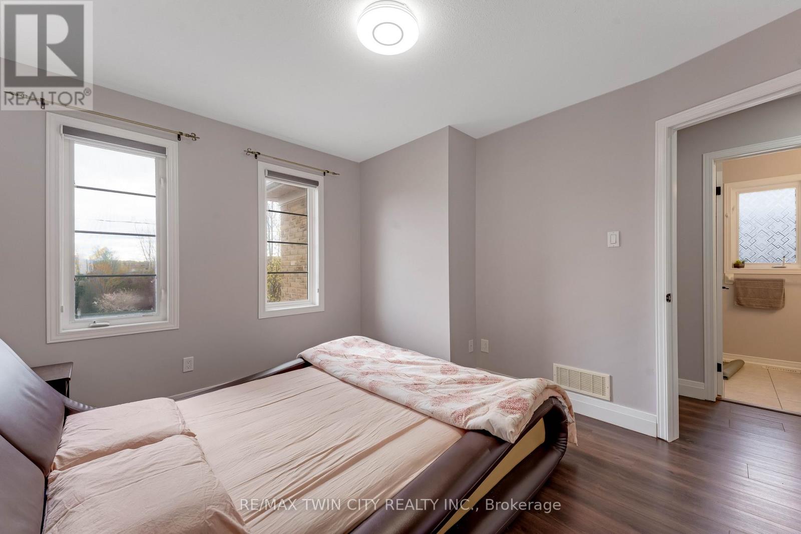 42 Doon Mills Drive, Kitchener, Ontario  N2P 2W9 - Photo 22 - X13085186