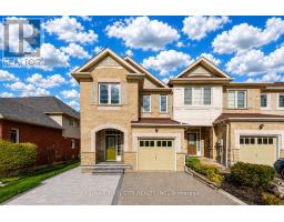 42 DOON MILLS DRIVE, Kitchener, Ontario