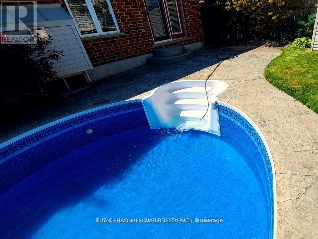 2089 Meadowgate Blvd Boulevard, London South, Ontario  N6M 1L5 - Photo 3 - X13085212