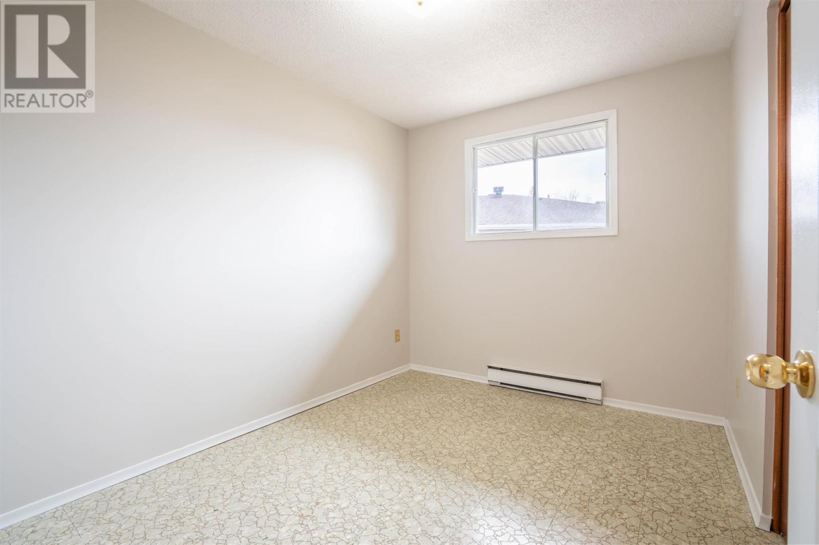 109 Pozzebon Cres, Sault Ste. Marie, Ontario  P6C 6B4 - Photo 14 - SM260850