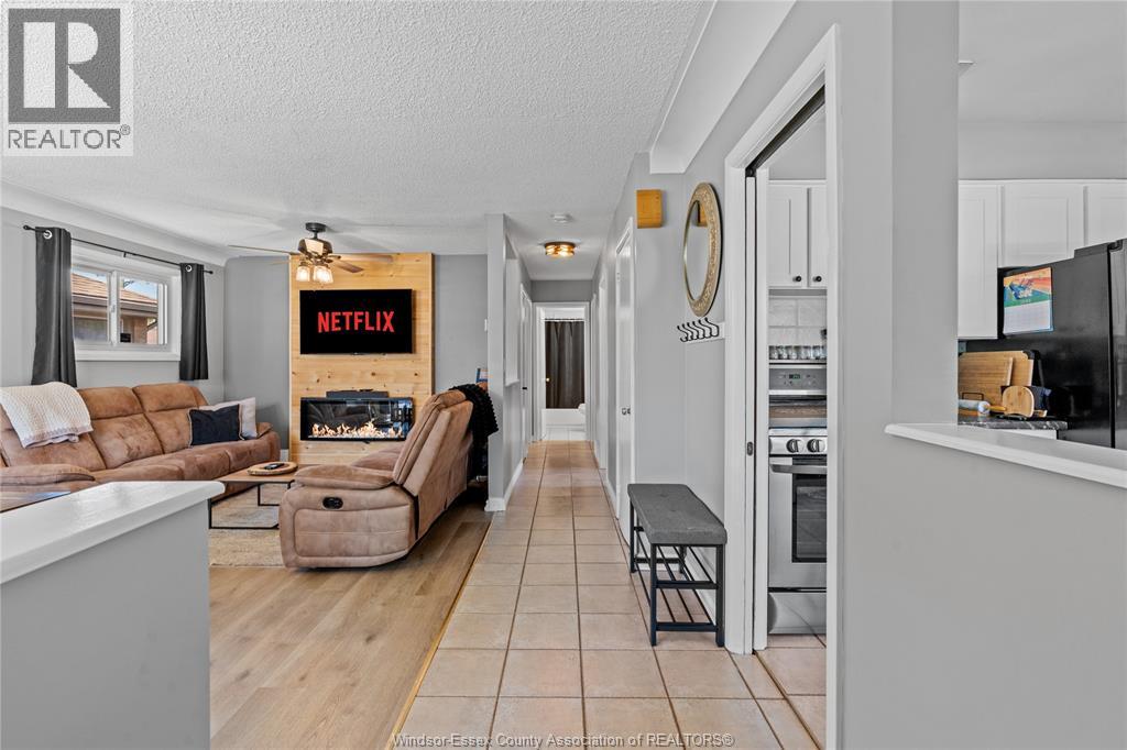 934 St. Paul Avenue, Windsor, Ontario  N9B 2X5 - Photo 6 - 26010101