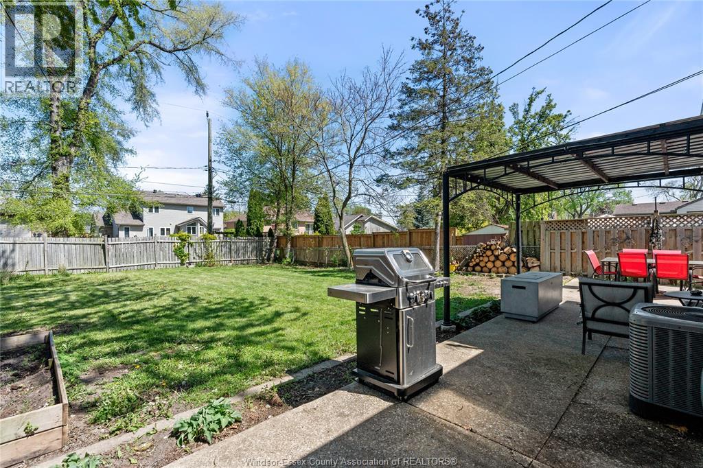 934 St. Paul Avenue, Windsor, Ontario  N9B 2X5 - Photo 34 - 26010101