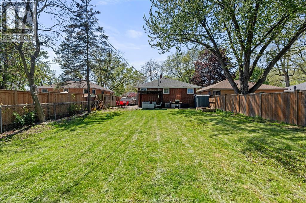 934 St. Paul Avenue, Windsor, Ontario  N9B 2X5 - Photo 35 - 26010101