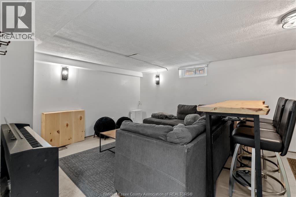 934 St. Paul Avenue, Windsor, Ontario  N9B 2X5 - Photo 22 - 26010101