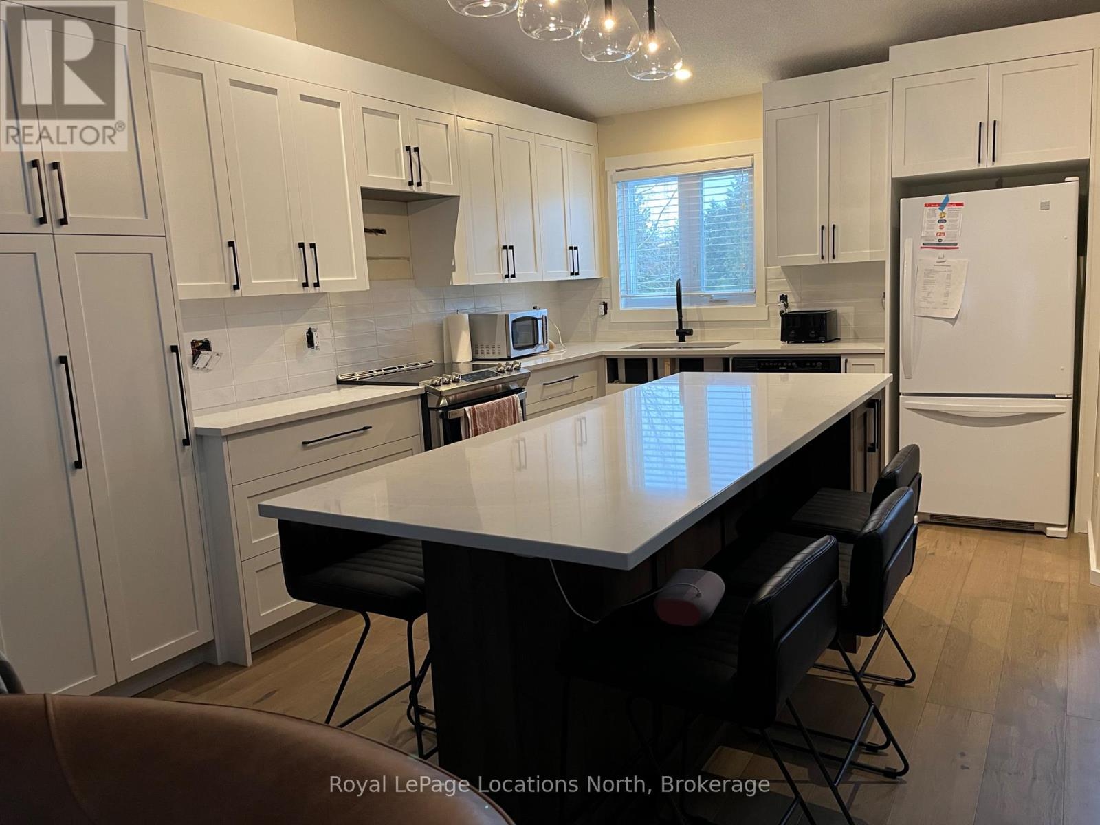 68 - 149 Fairway Crescent, Collingwood, Ontario  L9Y 5B4 - Photo 4 - S13085464