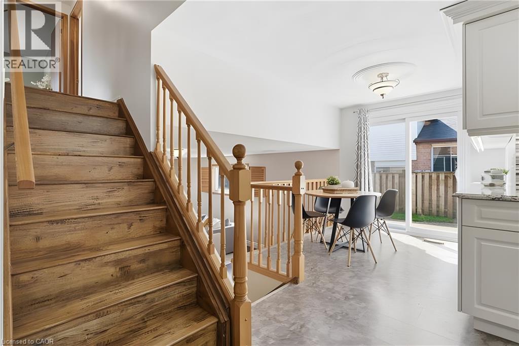 484 Hunterswood Court, Waterloo, Ontario  N2K 3E9 - Photo 19 - 40824998
